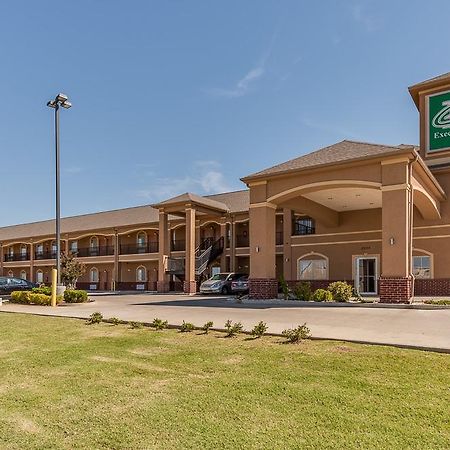 Executive Inn & Suites Cushing Экстерьер фото
